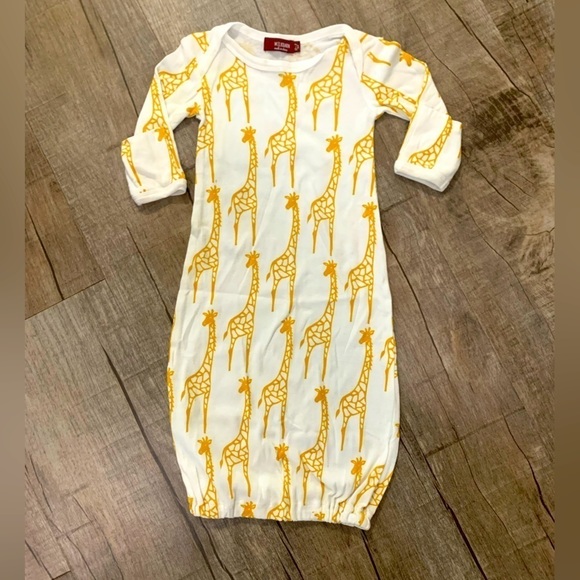 Newborn Milkbarn Giraffe Gown - Picture 1 of 7